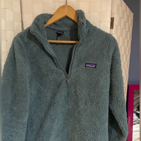 Patagonia women’s medium quarter zip - Picture 1 of 4